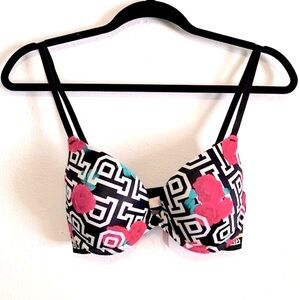 PINK Victoria’s Secret “Wear Everywhere Push-Up” Bra
